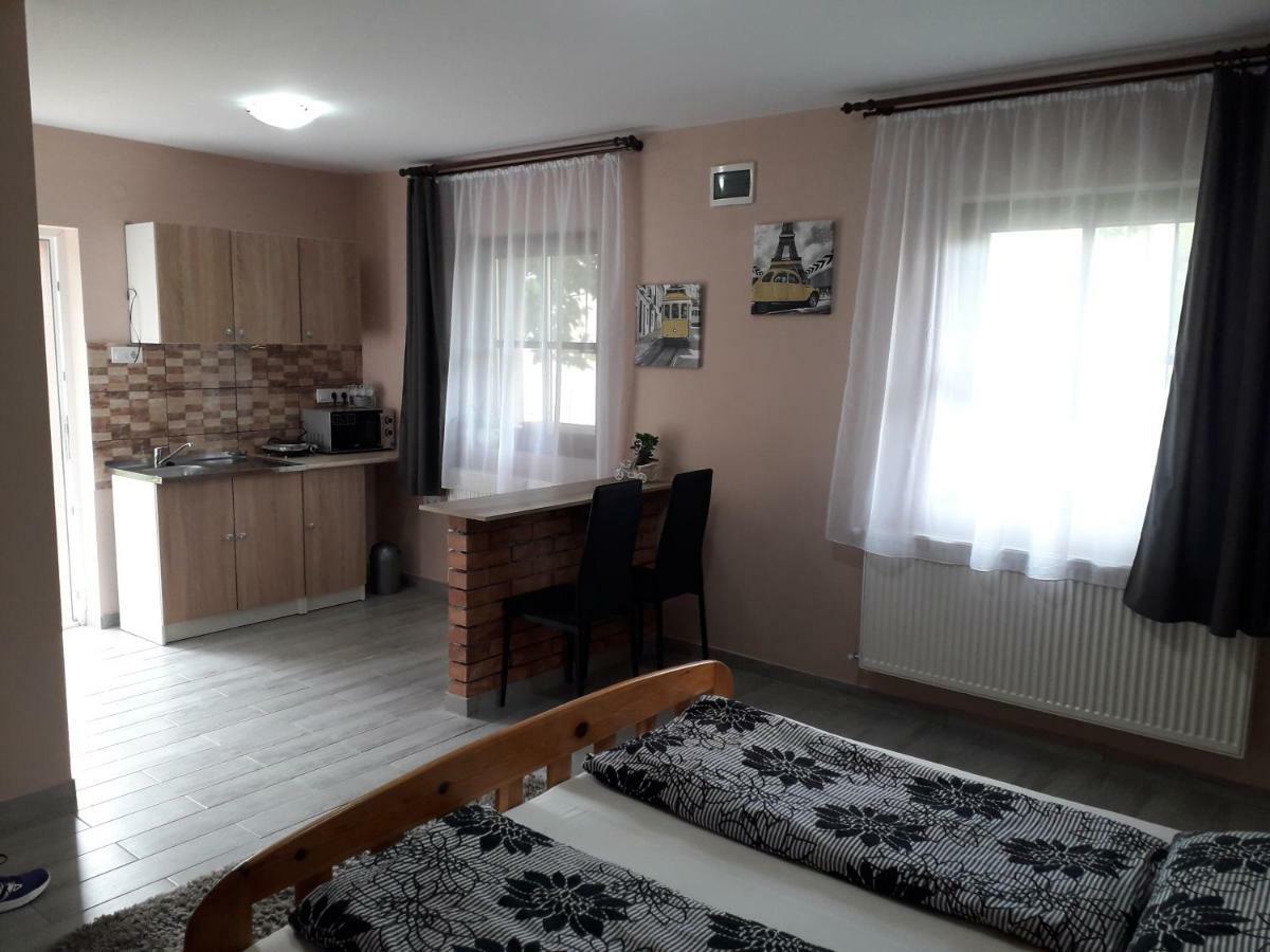 Aquatherma Apartman Sárospatak Esterno foto